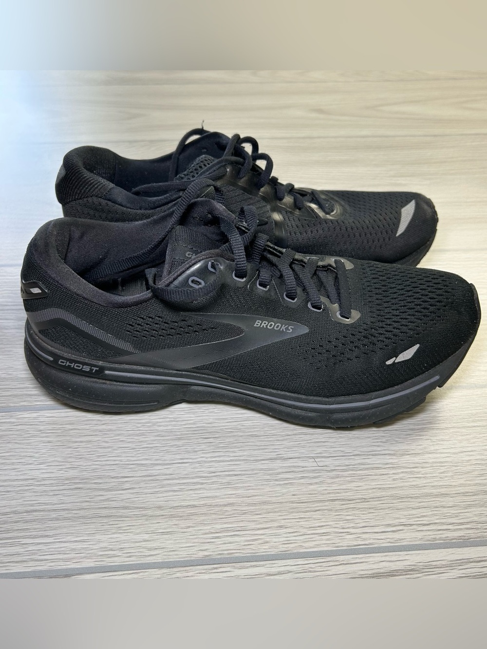 Brooks Ghost 15 Women's Size 9.5 Medium (B) Running Shoes Black Cushioned Road